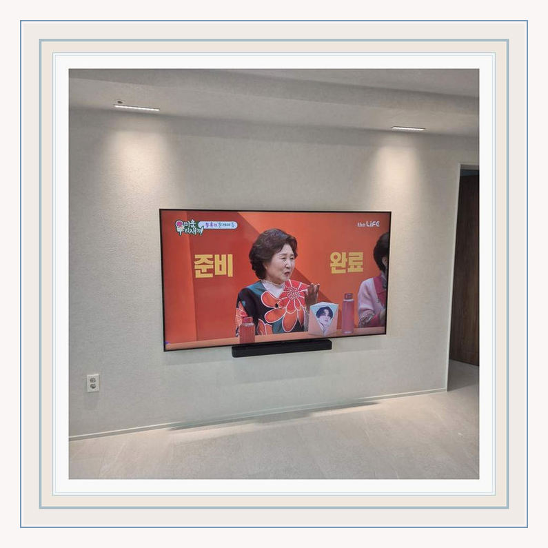 마포 용산 영등포 합판 보강 상태 점검 관련 설치 참고 사진 3 · 장치 통풍 공간과 콘센트 점검 편의성을 함께 확보하는 배치
